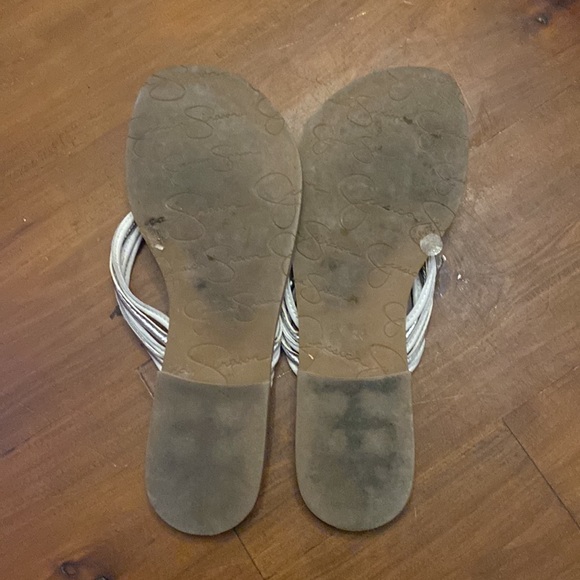 Jessica Simpson Flip Flops - Picture 2 of 2